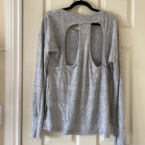 C’est moi athleisure lounge top with back cutouts - Picture 7 of 7